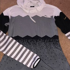 Nike hooded pullover